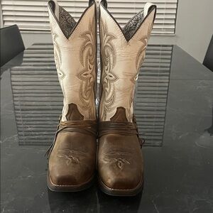 Laredo Tan and Cream Leather Boots